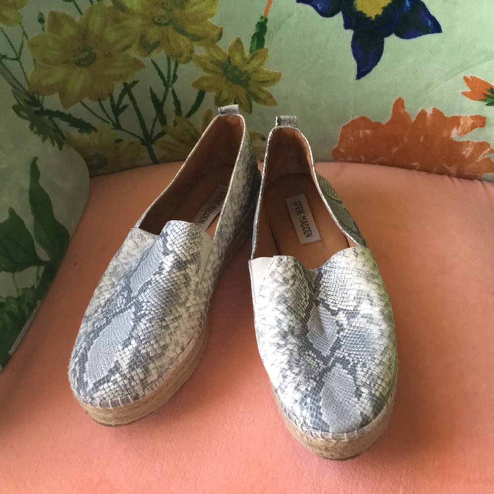 Steve Madden flats